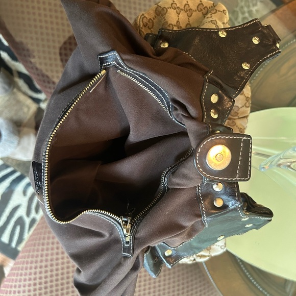 Gucci Shoulder Bag - Picture 8 of 15